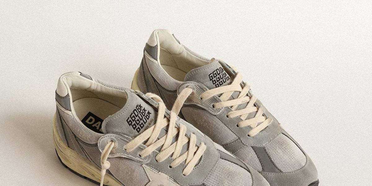 New Update Collections Golden Goose Sneakers On Sale