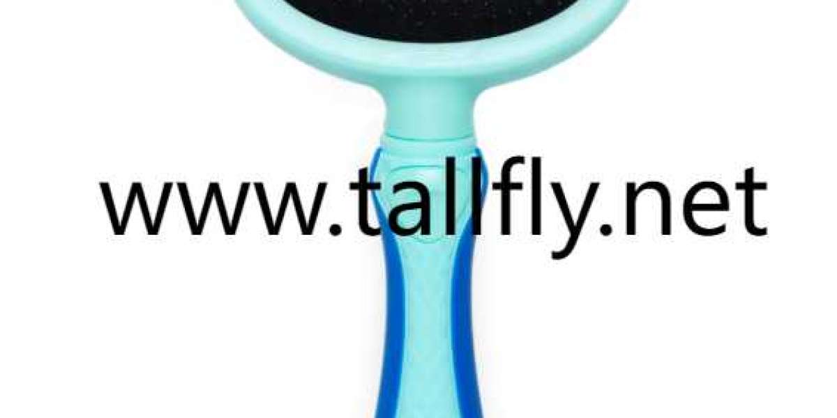 Can Compact Travel Combs Support Puppy Care On The Go