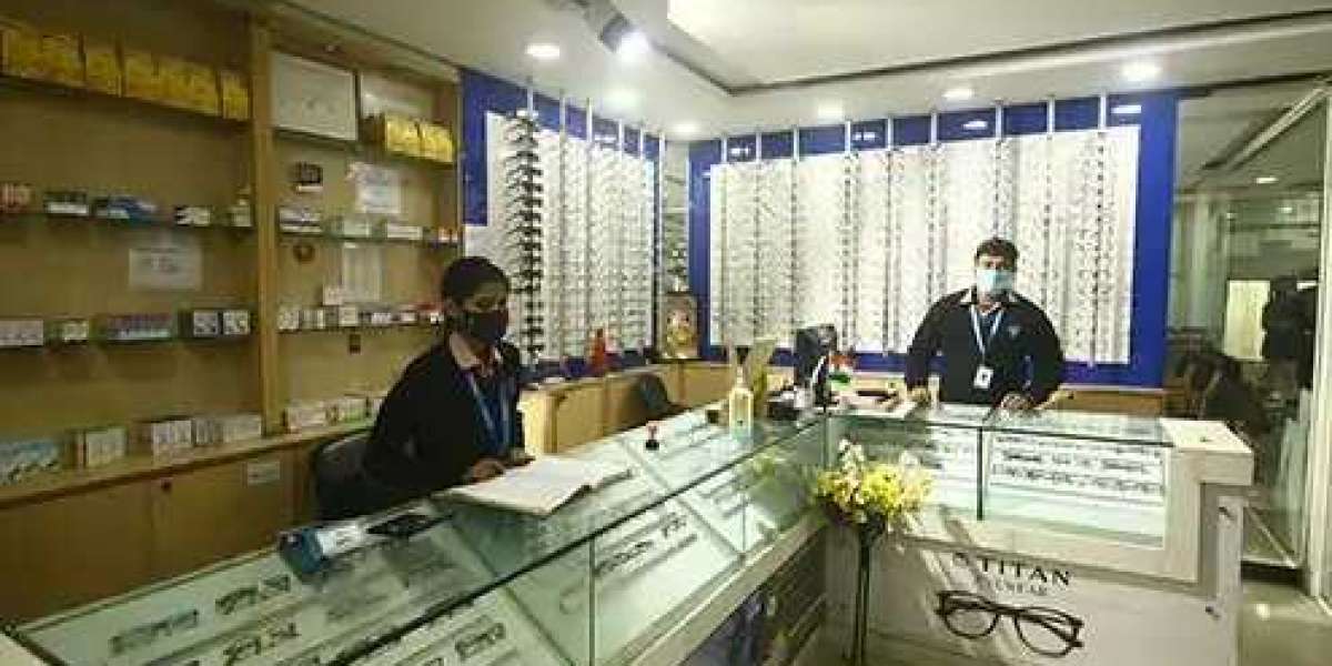 Eye-Q India – Leading Eye Centre in Surat | Advanced Eye Clinic