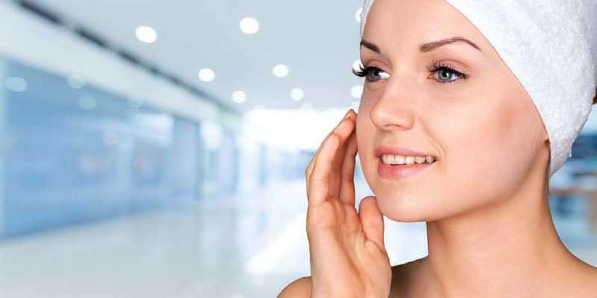 HydraFacial Treatment in Delhi: Advanced Skin Cleansing and Hydration for Instant Glow