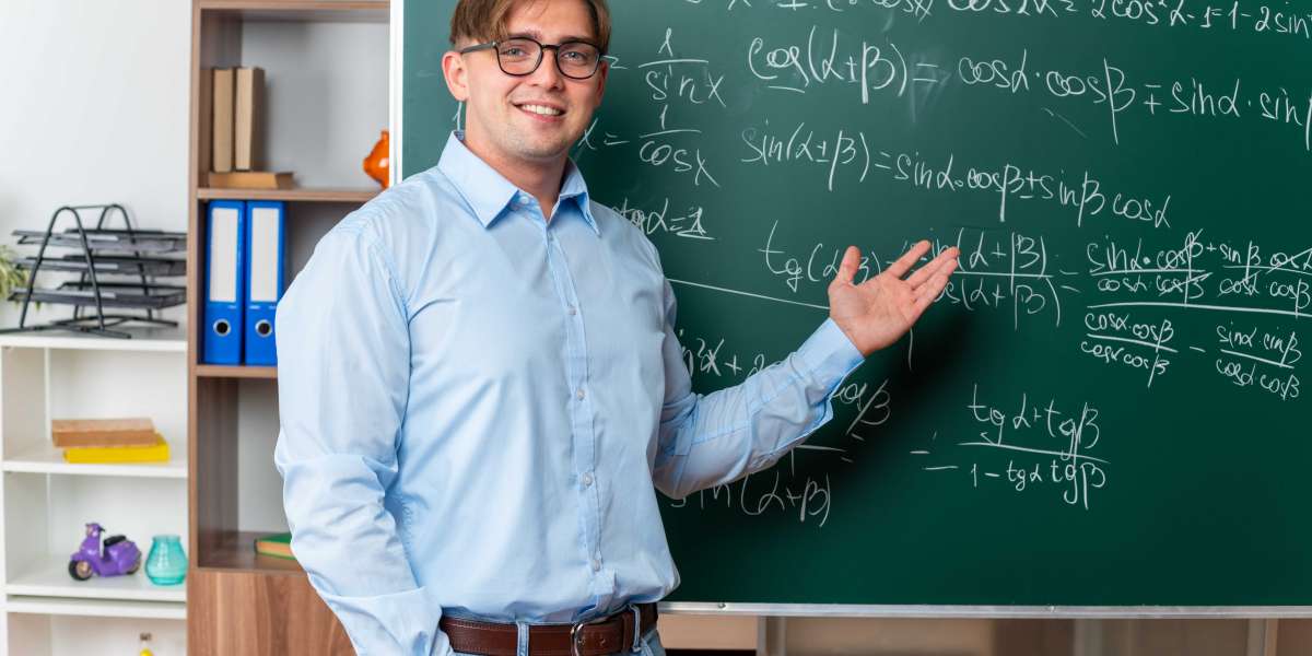 Achieving Your Nursing Degree Success While Managing a Busy Healthcare Career