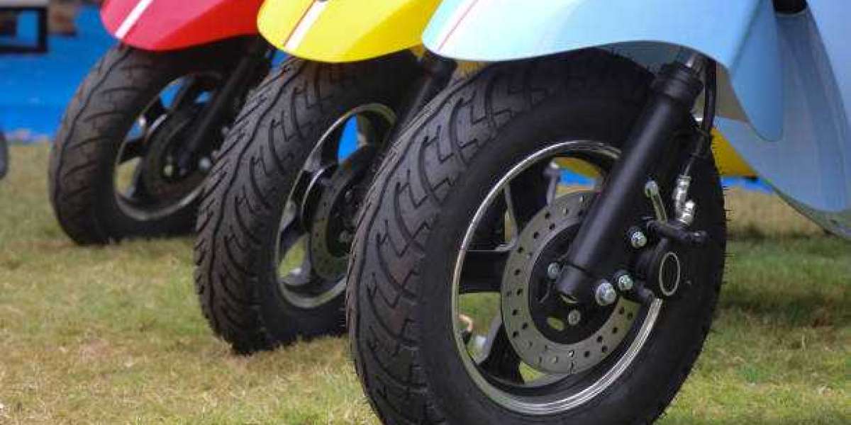 Bike Rental Service in Varanasi & Scooty on rent in Varanasi by Dau Rental Bike.