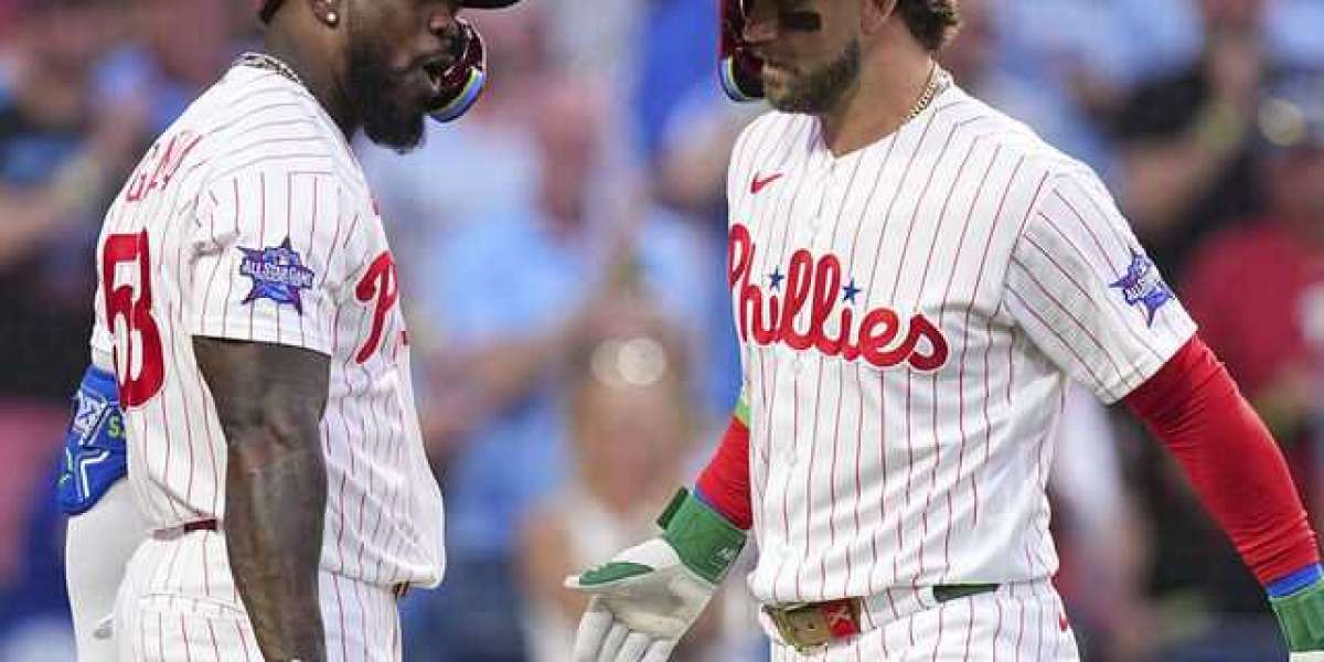The simplest baseball avid gamers born upon Jan. 3