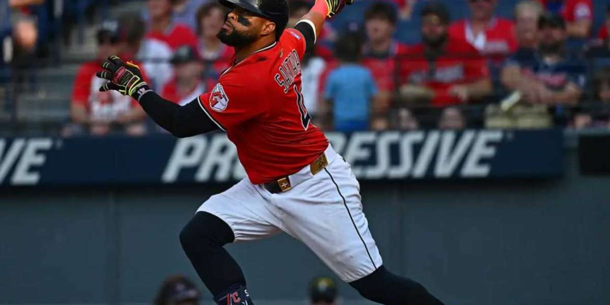 MLB The Show 26 Guide: Yordan Alvarez vs Jordan Walker – Which 99 OVR Slugger Is Worth Starting?