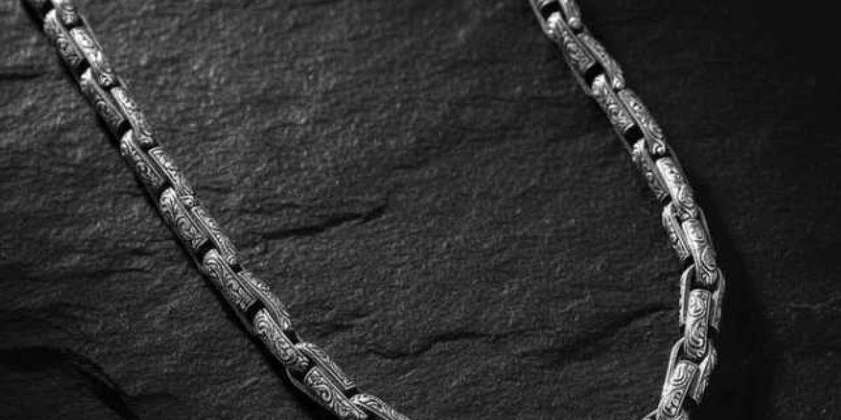 Elevate Your Everyday Style with a Silver Chain for Men by Carat Sutra